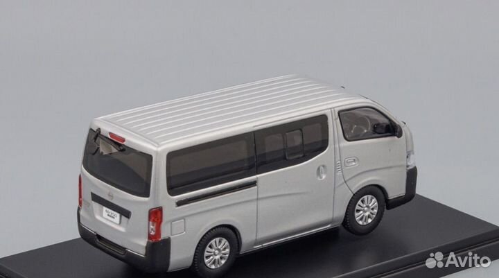 Модель 1:43 Nissan nv350 (2012)