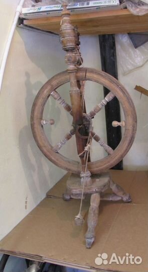Прялка с колесом