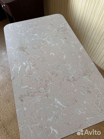 Стол обеденный