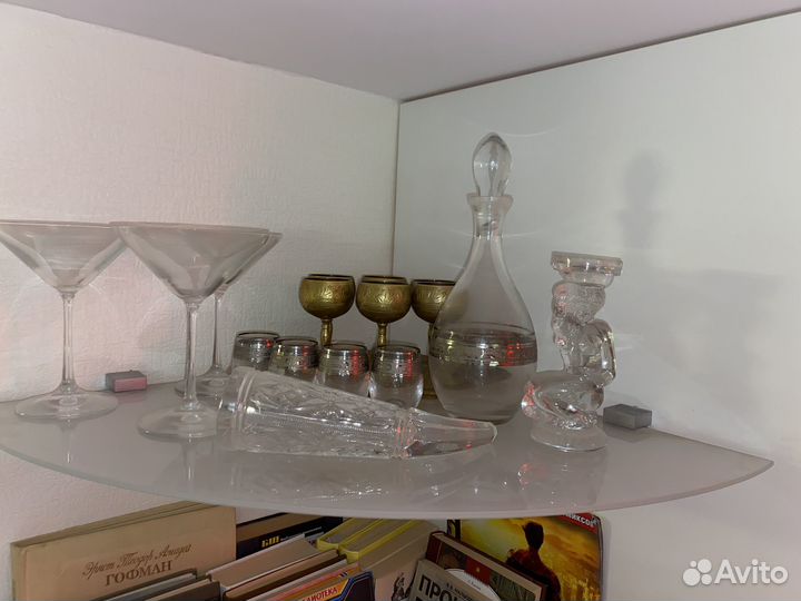 Набор бокалов и рюмок