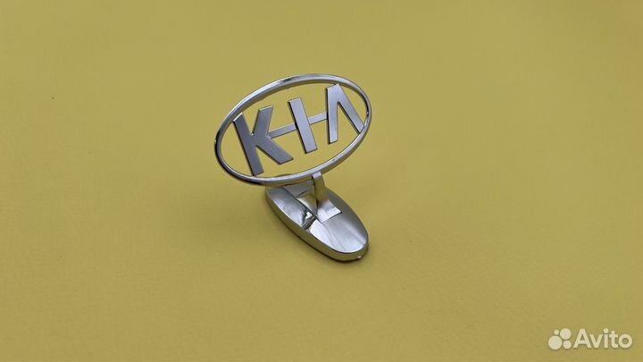 Прицел на капот Kia эмблема Киа