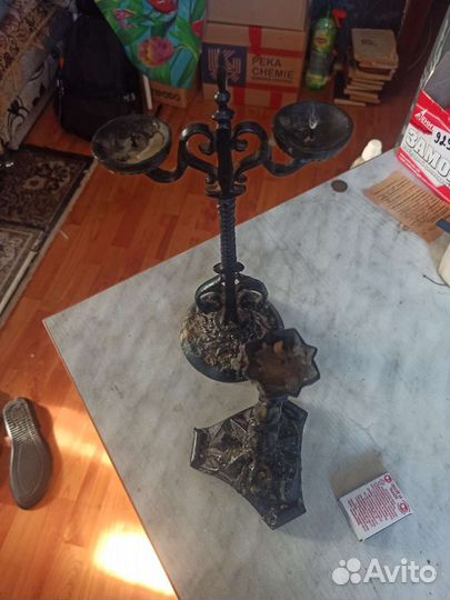 Старинный подсвечник