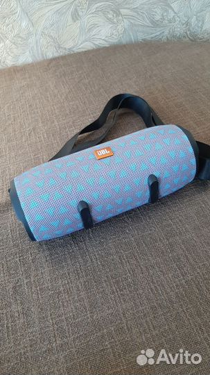 Музыкальная колонка с блютузом