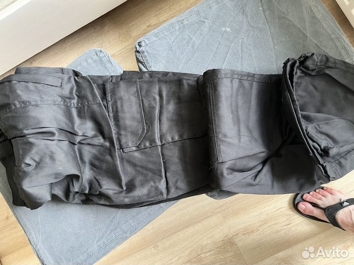 Черная форма охранника