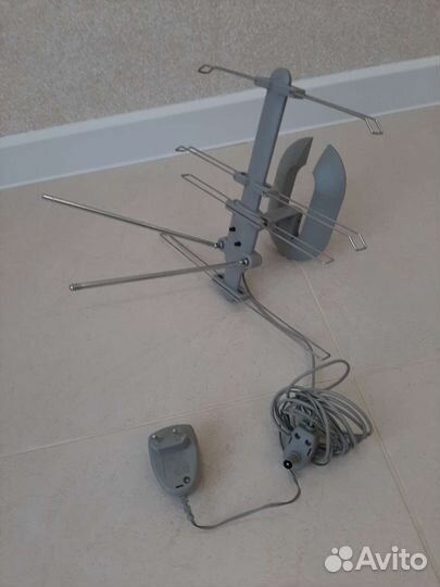 Антенна комнатная