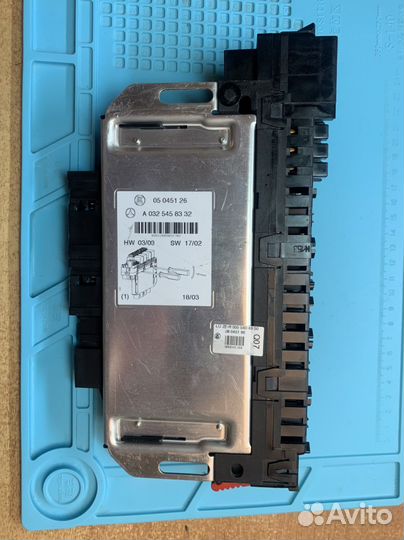 Блок предохранителей SAM Мерседес W220 правый