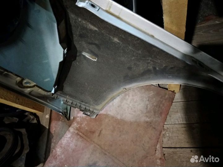 Крыло BMW 3 E90