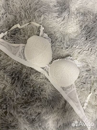 Бюстгальтер