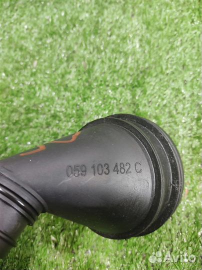 Горловина маслозаливная Audi Q7 (4LB) 2007