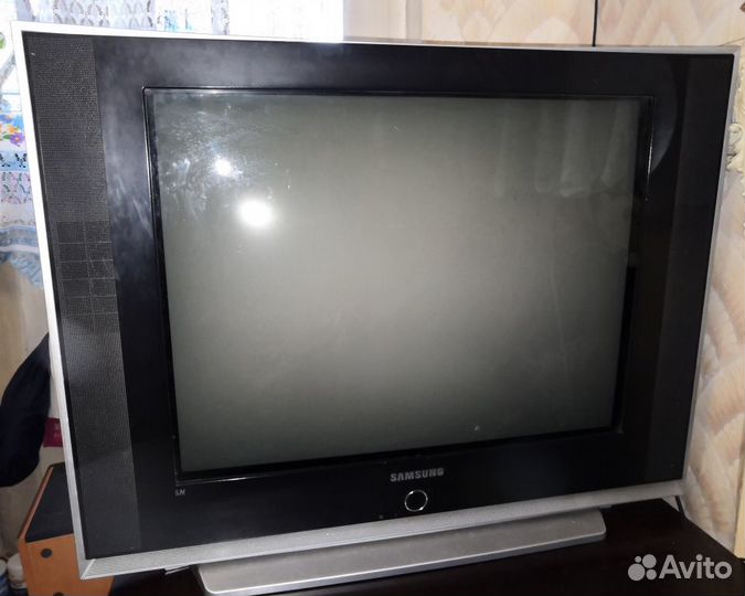 Телевизор Erisson и Samsung