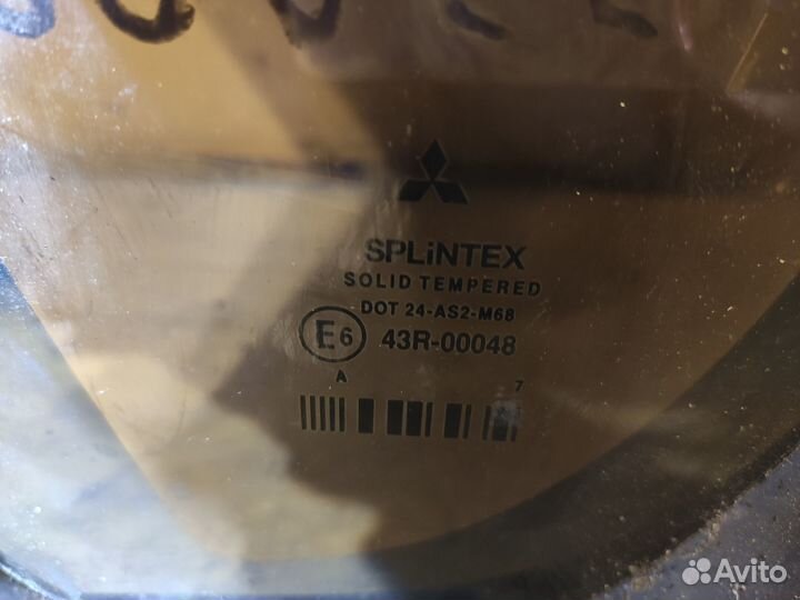 Стекло кузовное заднее левое Mitsubishi Colt Z34