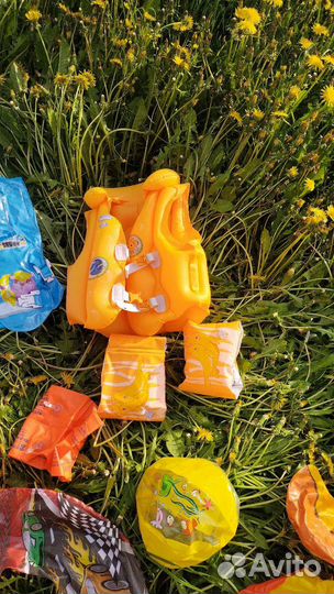 Жилет/круг/нарукавники для плавания