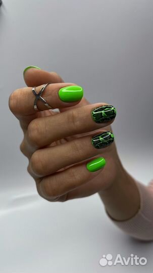 Маникюр педикюр