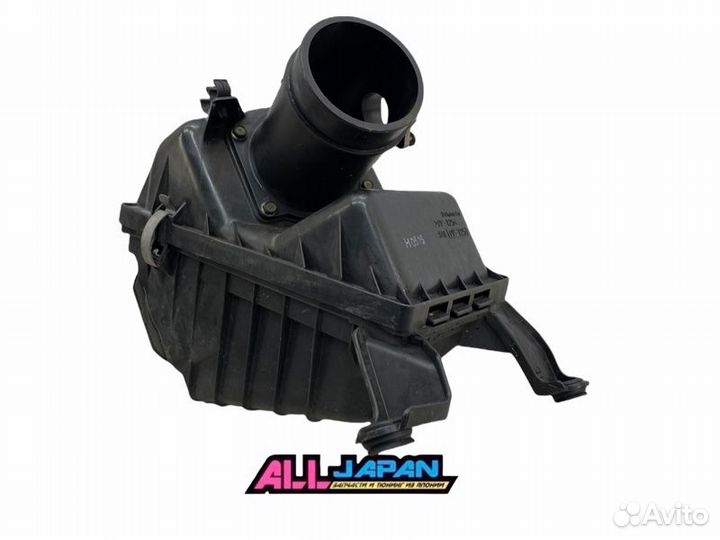 Впуск, корпус воздушного фильтра Subaru Forester