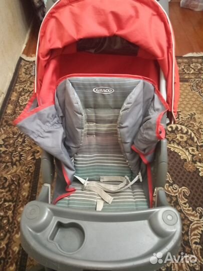 Прогулочная коляска