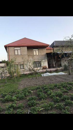 Дом 180 м² на участке 7 сот.