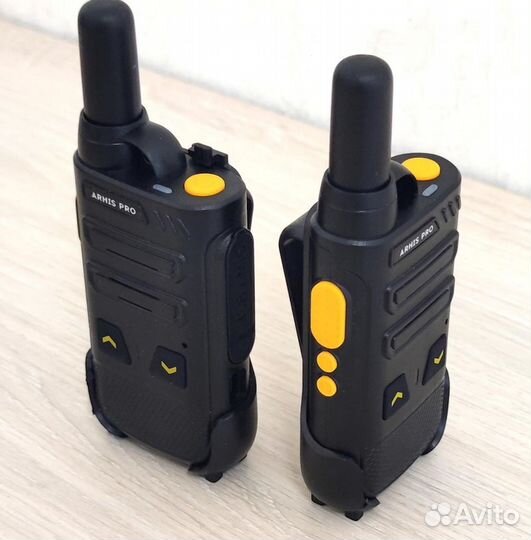 Рация-радиостанция в комплекте с наушниками