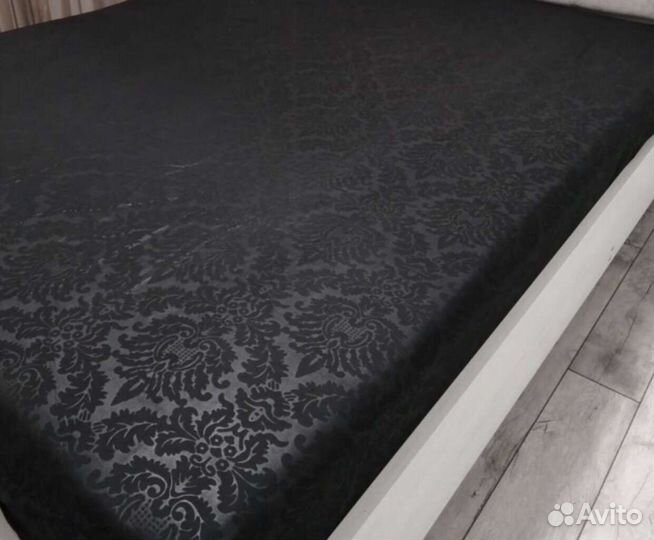 Простынь на резинке