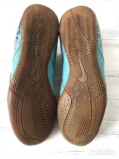 Бутсы для зала Nike BombaX IC US 8