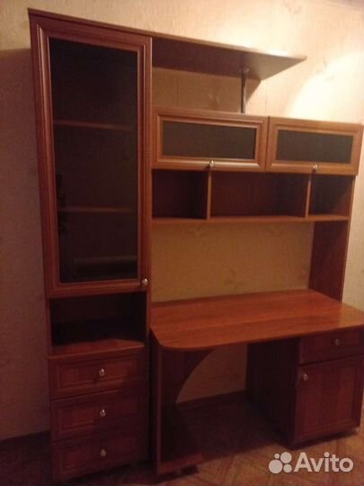 Компьютерный стол