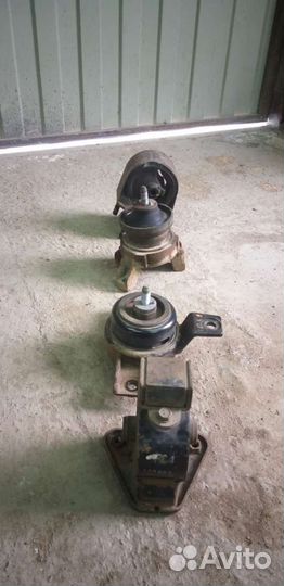 Крепления двигателя Santa Fe 2 2010г