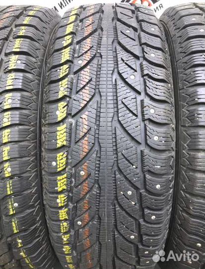 Cooper Weather-Master WSC 215/65 R17 99H