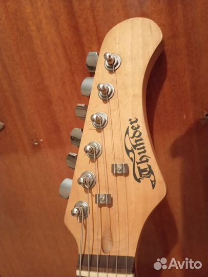 Электрогитара