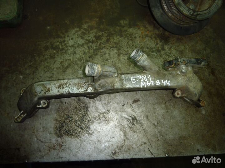 Патрубок системы охлаждения Bmw