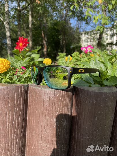 Солнцезащитные очки Oakley Holbrook Black/Yellow