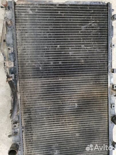 Радиатор охлаждения двигателя Mitsubishi Galant
