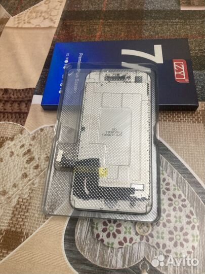 Дисплей iPhone se 2022