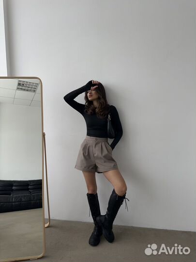 Классические женские шорты