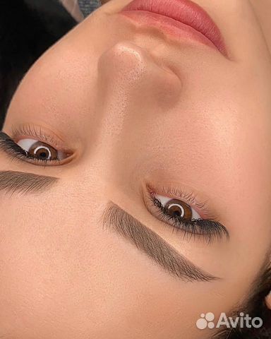 Перманентный макияж бровей