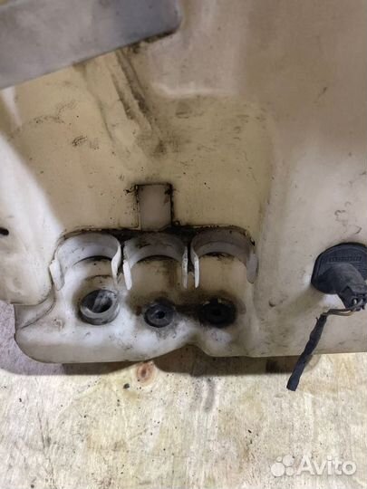 Бачок омывателя Mercedes-Benz C-Class W203 M112E26