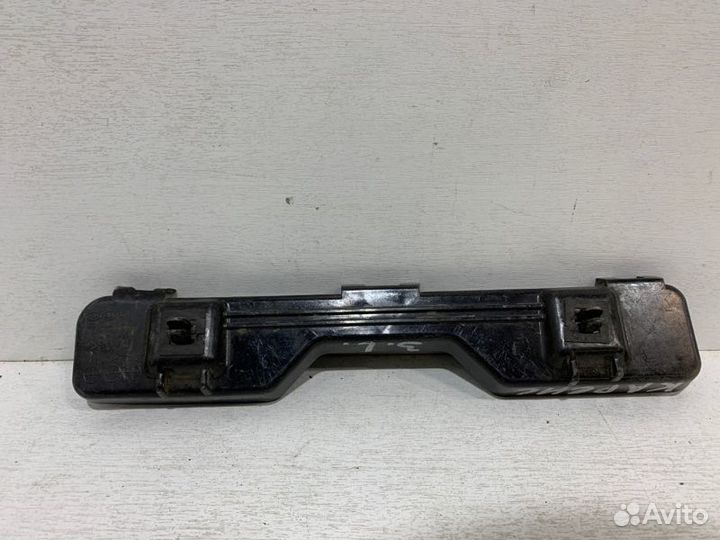 Кронштейн бампера задний левый Kia Carens 2 C