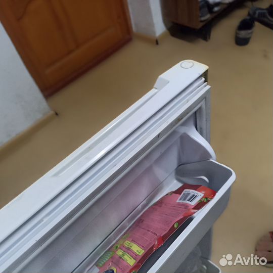 Холодильник маленький