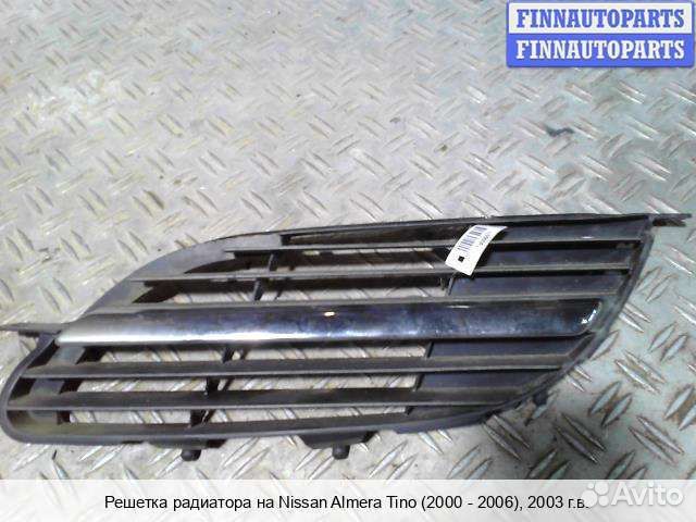 Решетка радиатора лево Nissan Tino V10, 2003 2.2 Д