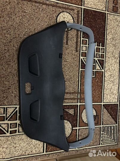 Продаю обшивку крышки богажника на киа сид хетчбэк