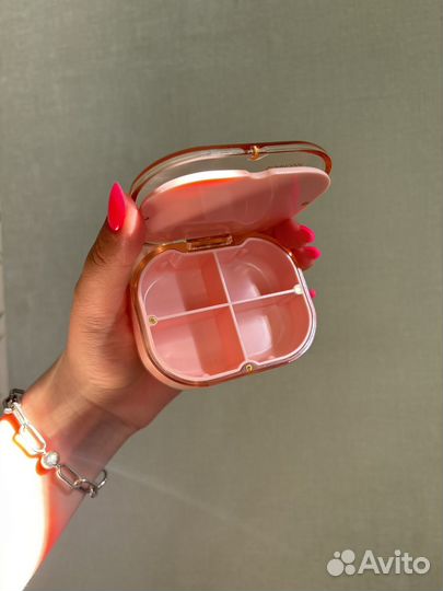 Шкатулка таблетница