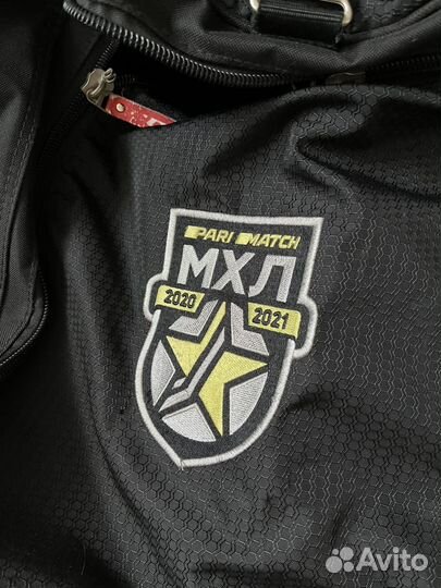 Хоккейная сумка на колесах