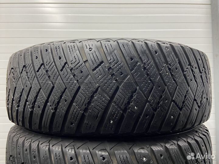 Goodyear UltraGrip Ice Arctic SUV 225/65 R17 102T