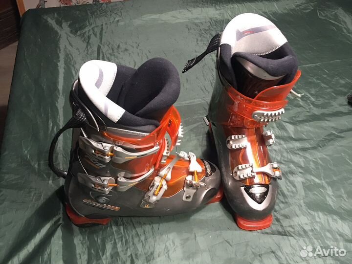 Горнолыжные ботинки atomic 41-42 р