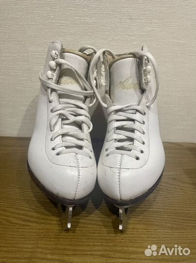 Коньки детские