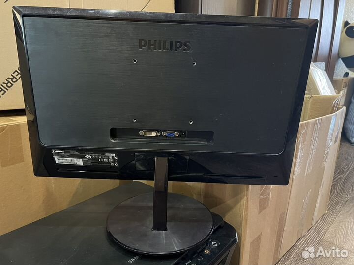 Монитор Philips 22