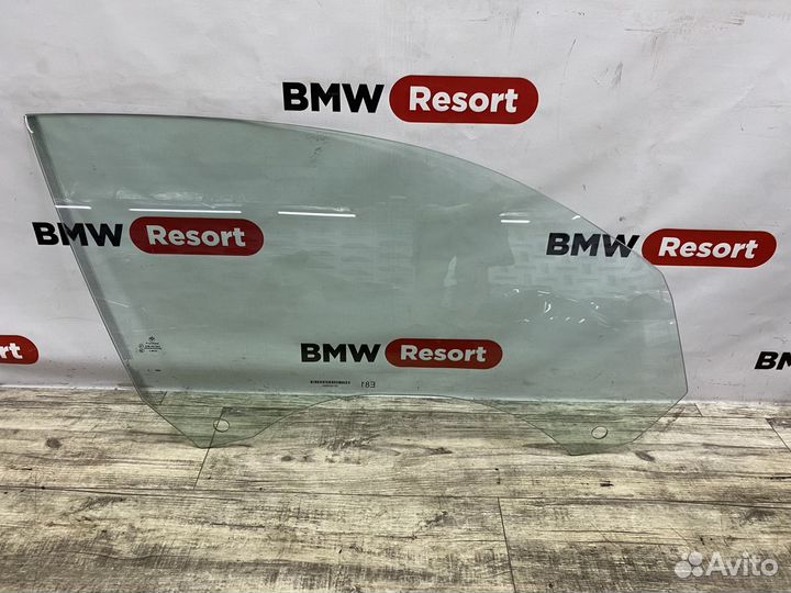 Стекло двери переднее правое BMW E81 E82
