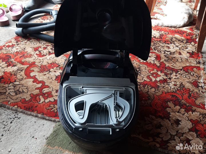 Пылесос LG Kompressor