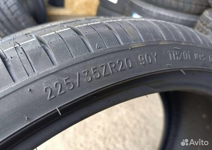 Triangle Sports TH201 225/35 R20 90Y