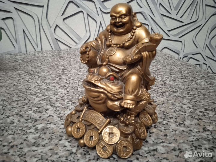 Статуэтка Будды на денежной лягушке