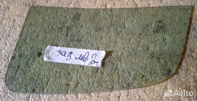 Боковое стекло Рено sandero 1