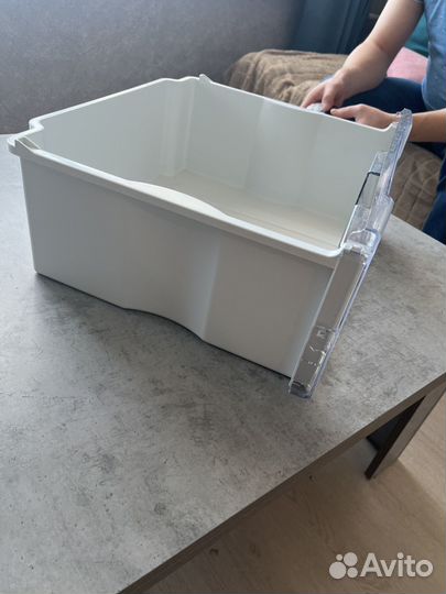 Ящик для морозильной камеры indesit